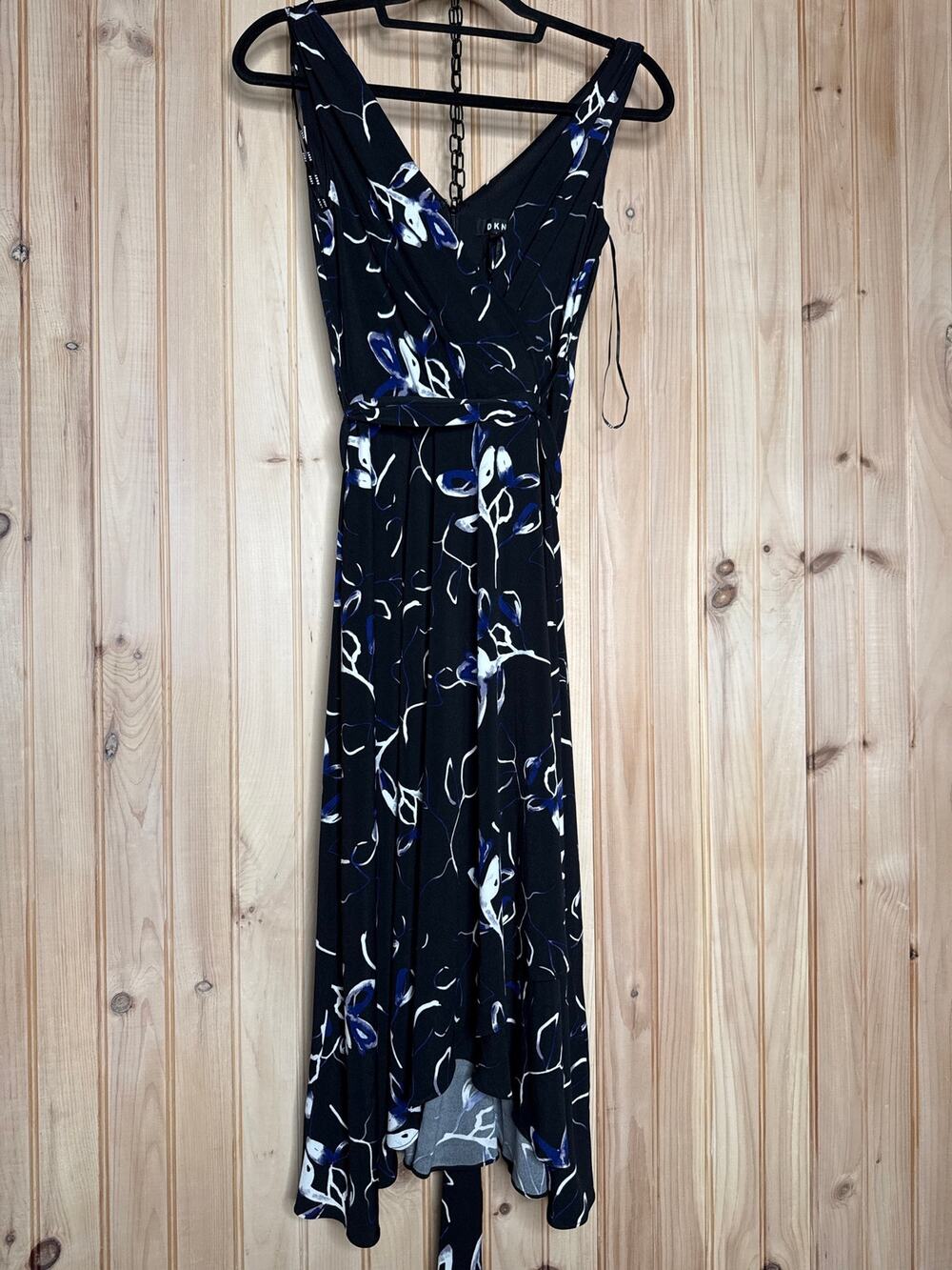 NWT DKNY Midi Wrap Dress Black Blue Floral V-Neck Resort Party Womens Size 2